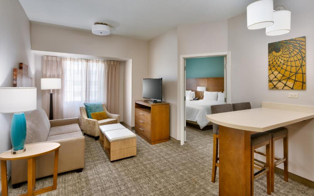 One-Bedroom Suite with Two Queen Beds interior